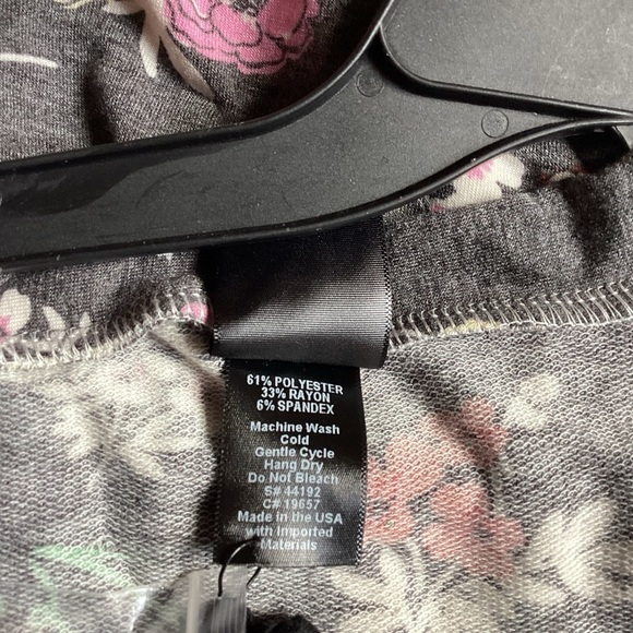 NWT Agnes & Dora Essential Cardigan - Picture 4 of 4